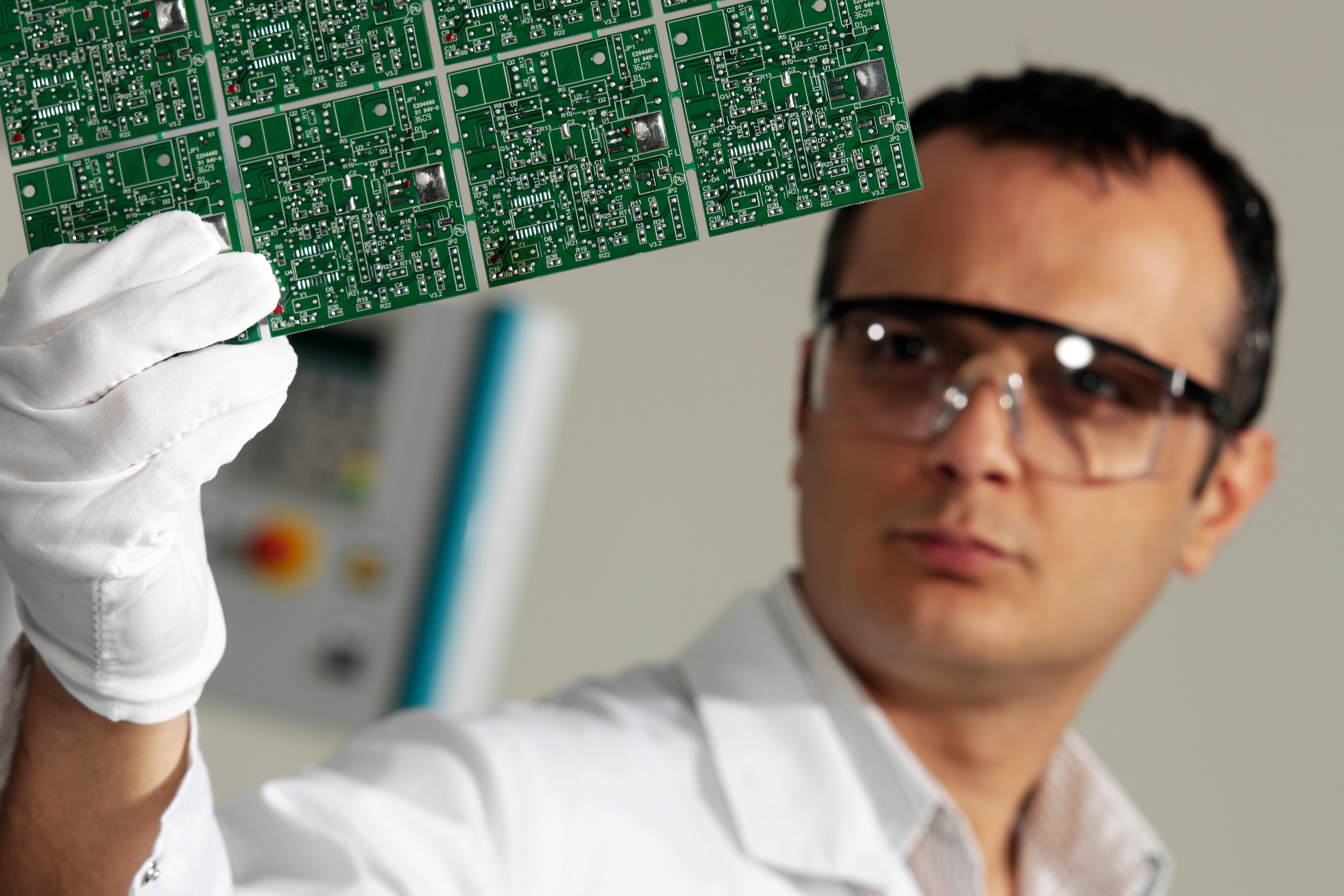 Electrical And Electronics Engineering Technicians Careers In Electronics